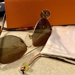 Tory Burch Aviator Sunglasses